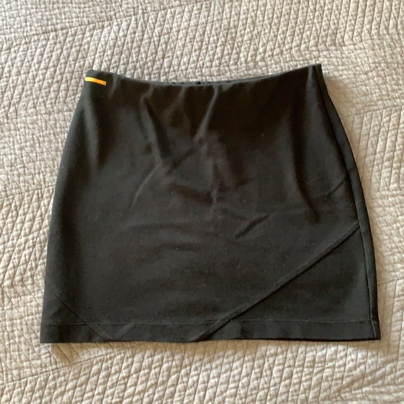 Lole skirt - Picture 1 of 2